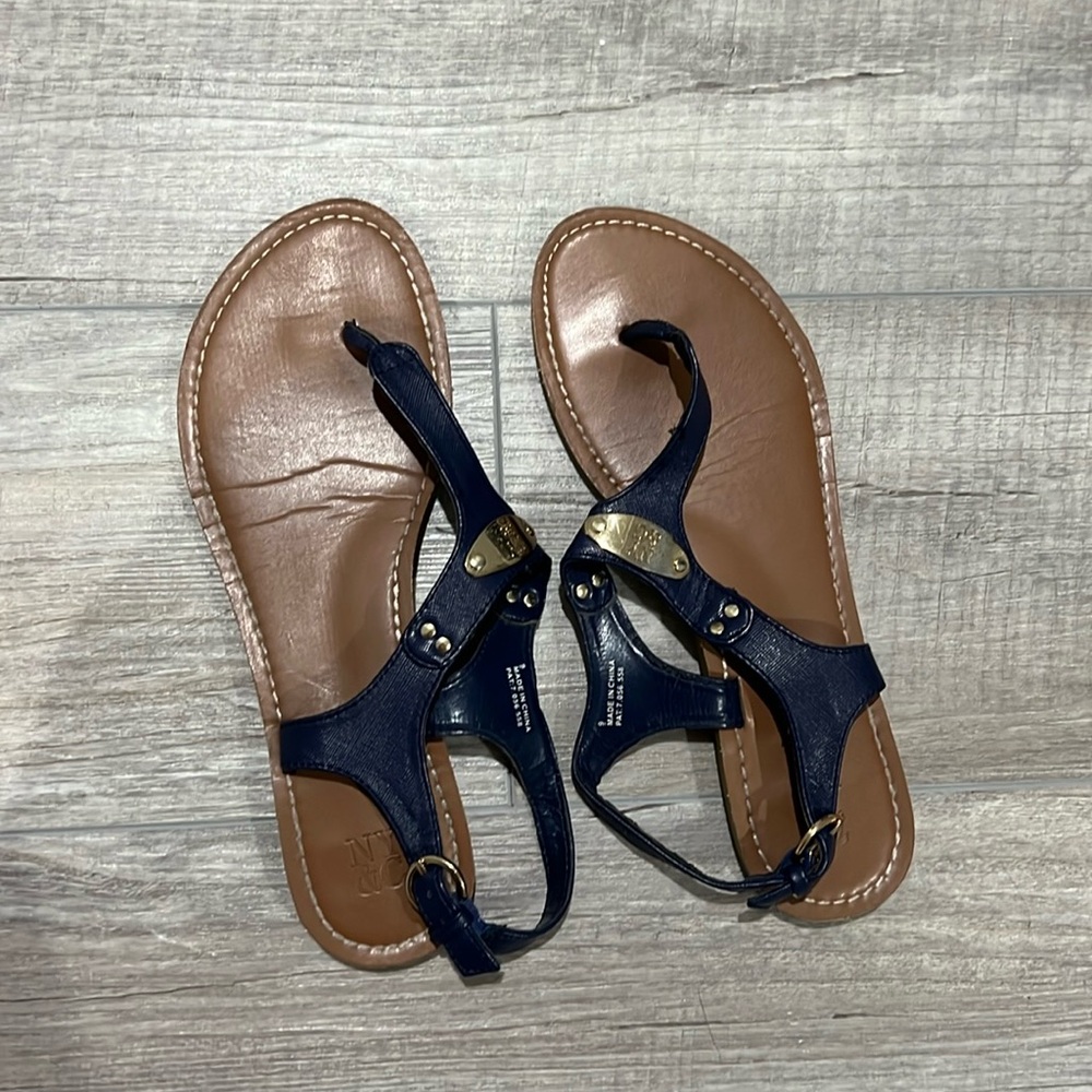 New York&CO sandals/flats